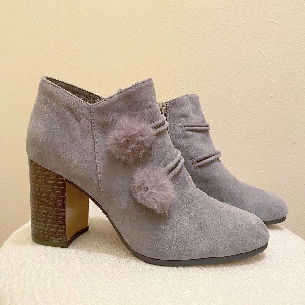 Anthropologie Suede ankle shoe bootie size 7
